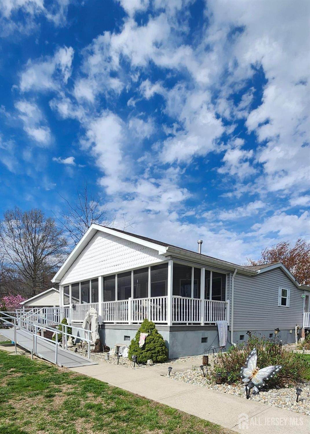 271 Laura Court - Photo 1