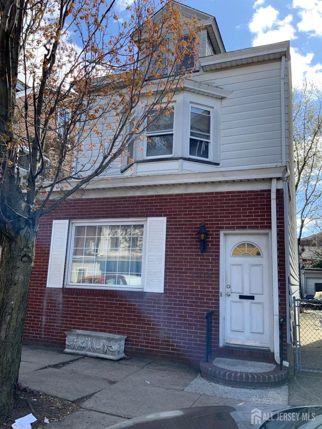 1065 Clinton Avenue - Photo 1