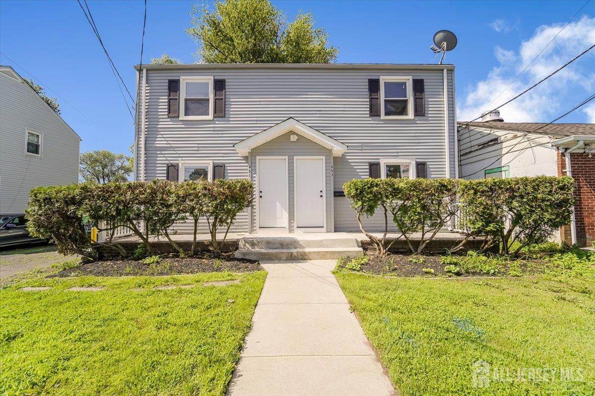 951-953 Amboy Avenue - Photo 1