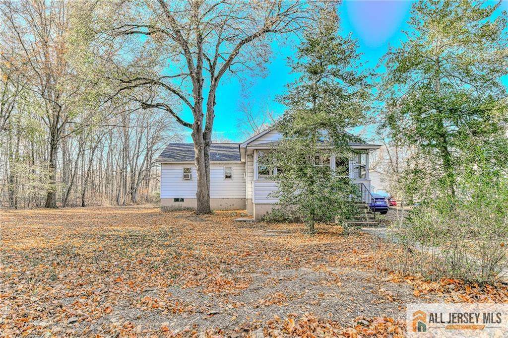 57 Railroad Avenue - Photo 1