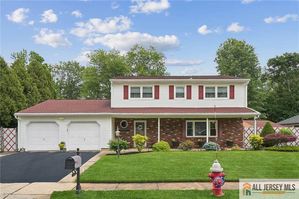 39 Evergreen Terrace - Photo 1