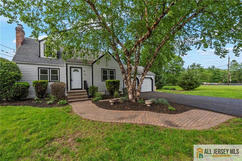 16 Lakeside Drive - Photo 1