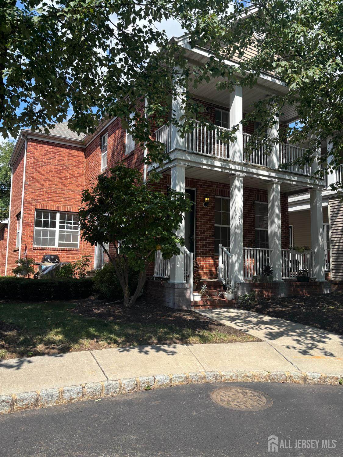 33 Central Square Park - Photo 1