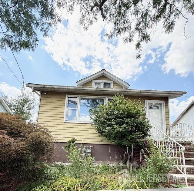 424 8th Avenue - Photo 1