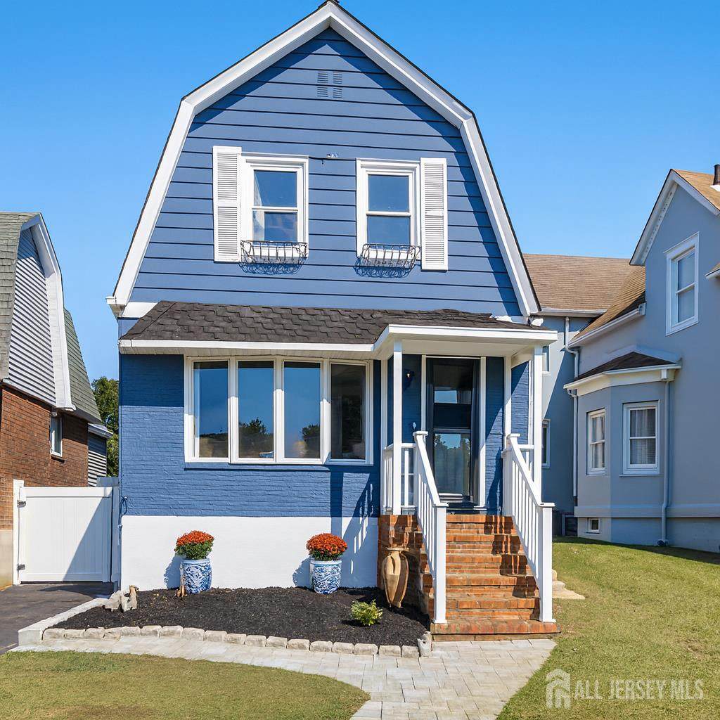 38 Evergreen Avenue - Photo 1