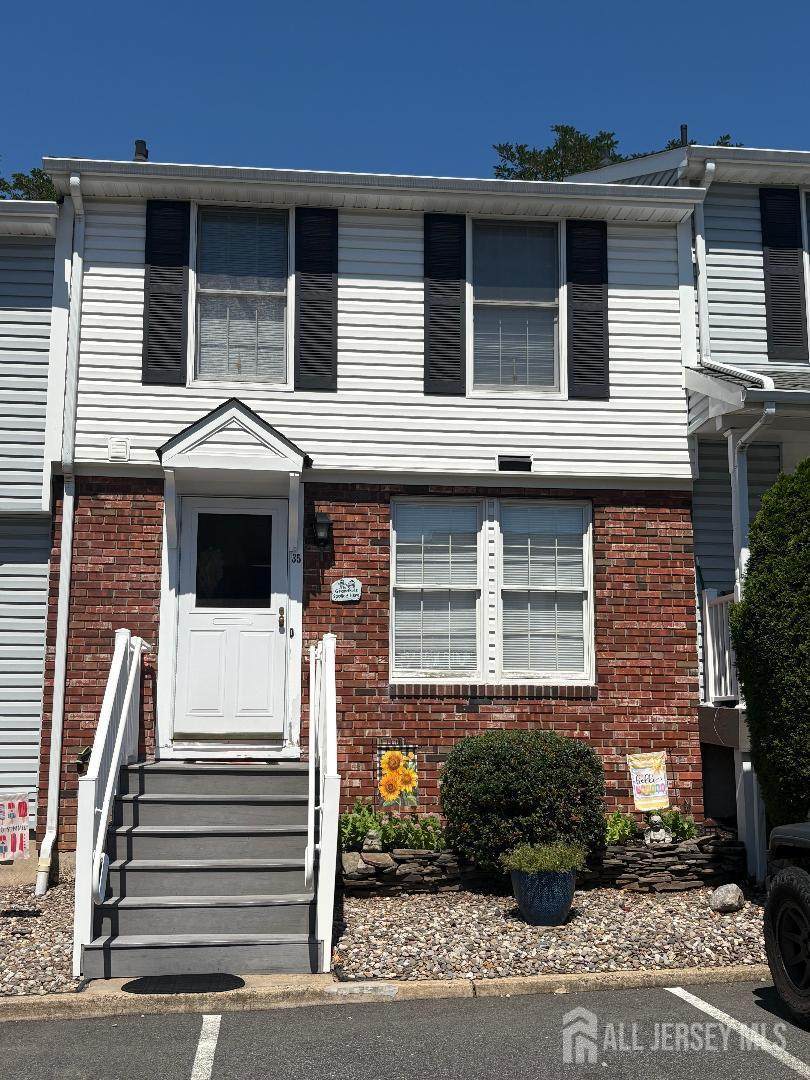 35 Dayna Court - Photo 1