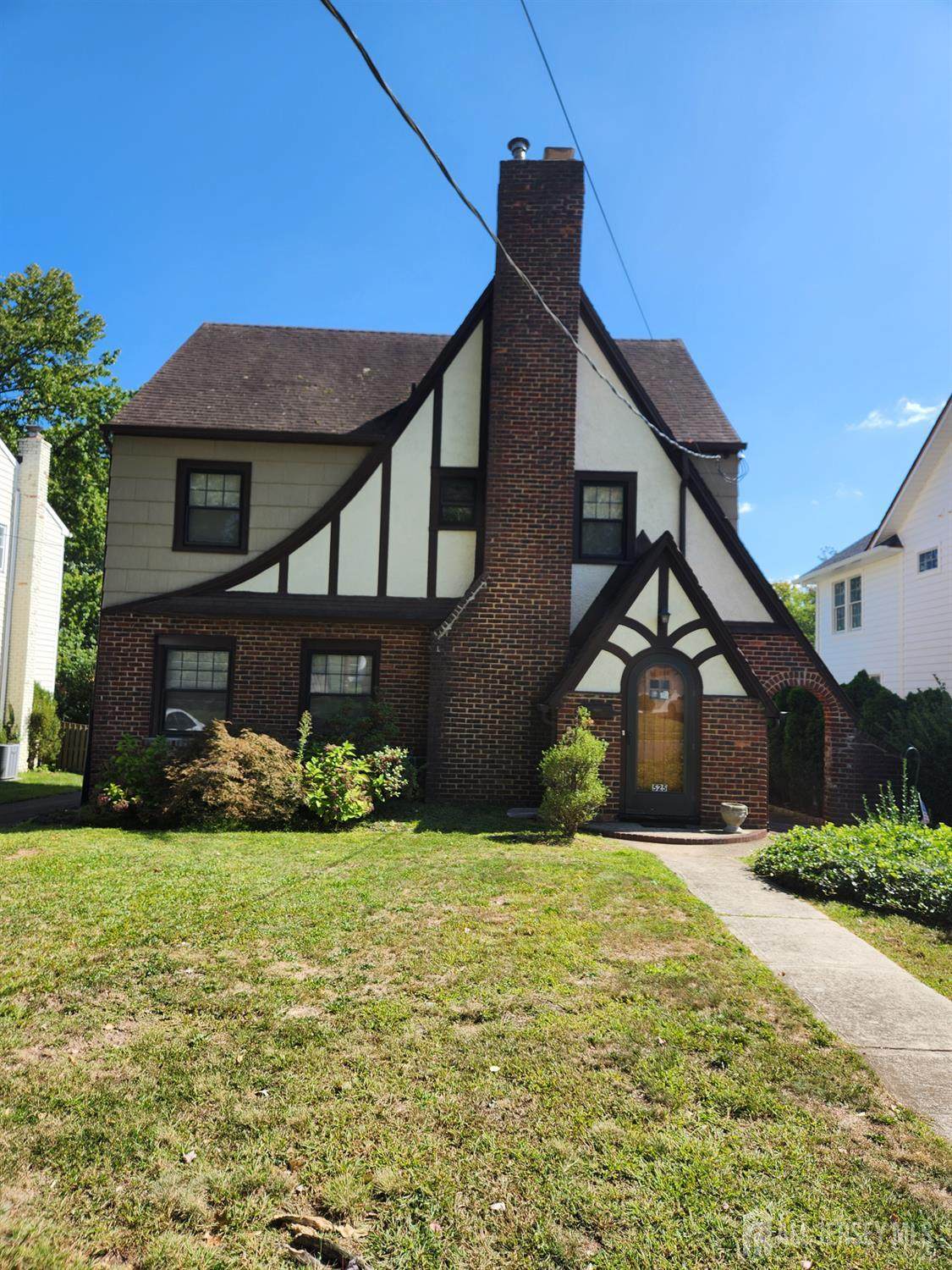 525 Edgar Road - Photo 1