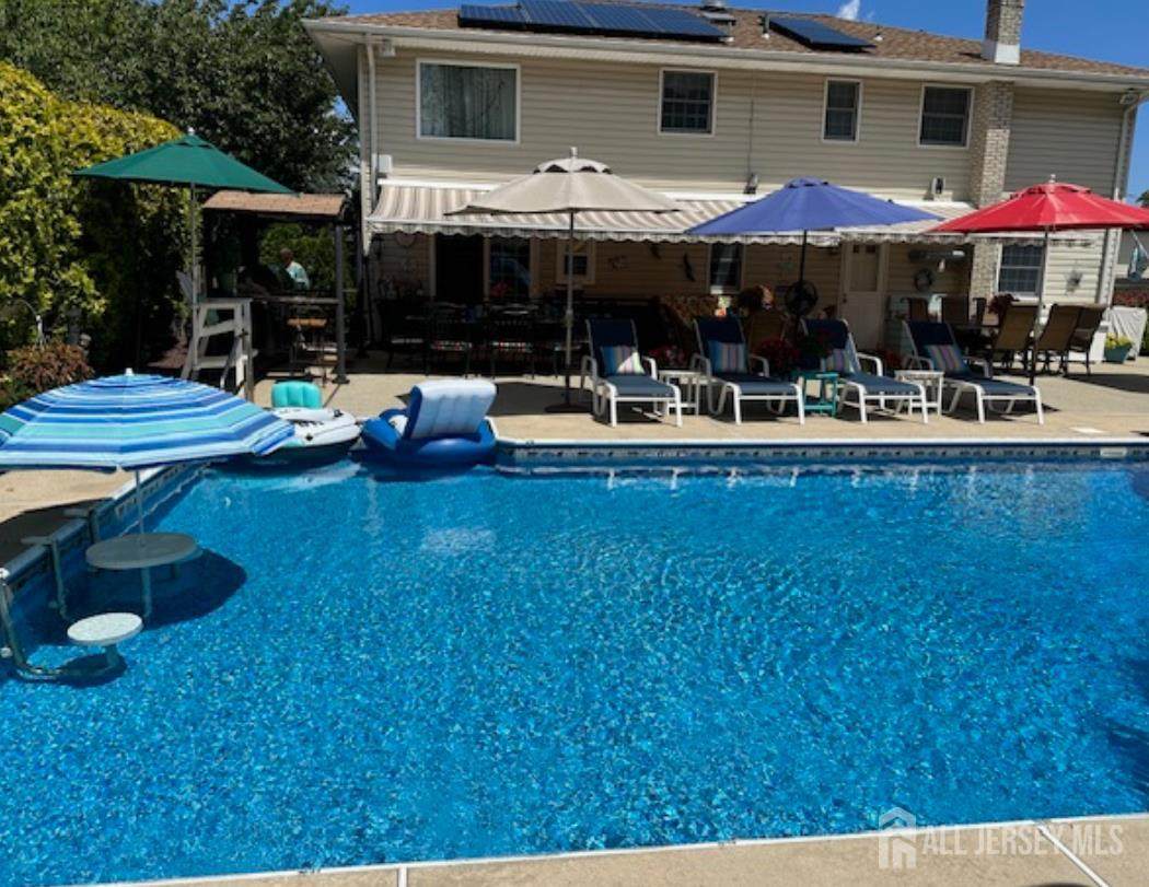 902 10th Street - Photo 1