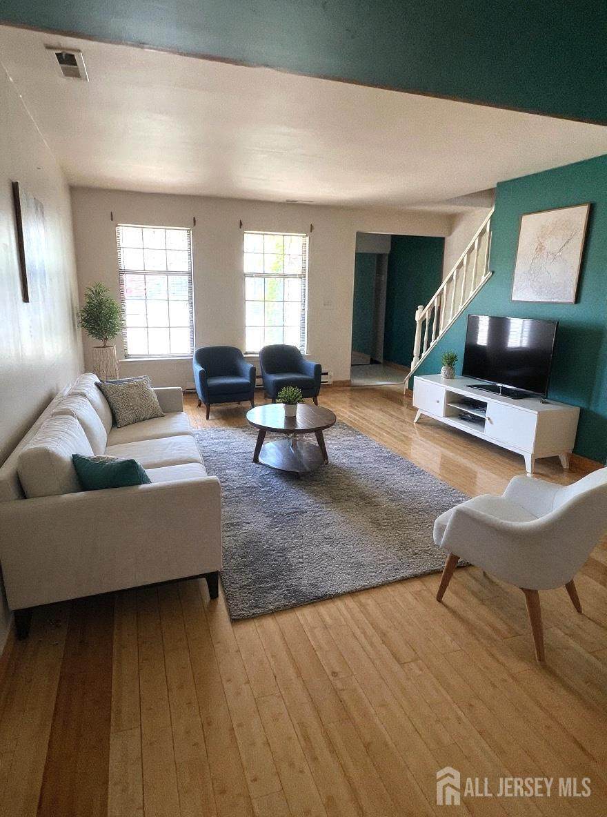 18 Adams Court - Photo 1