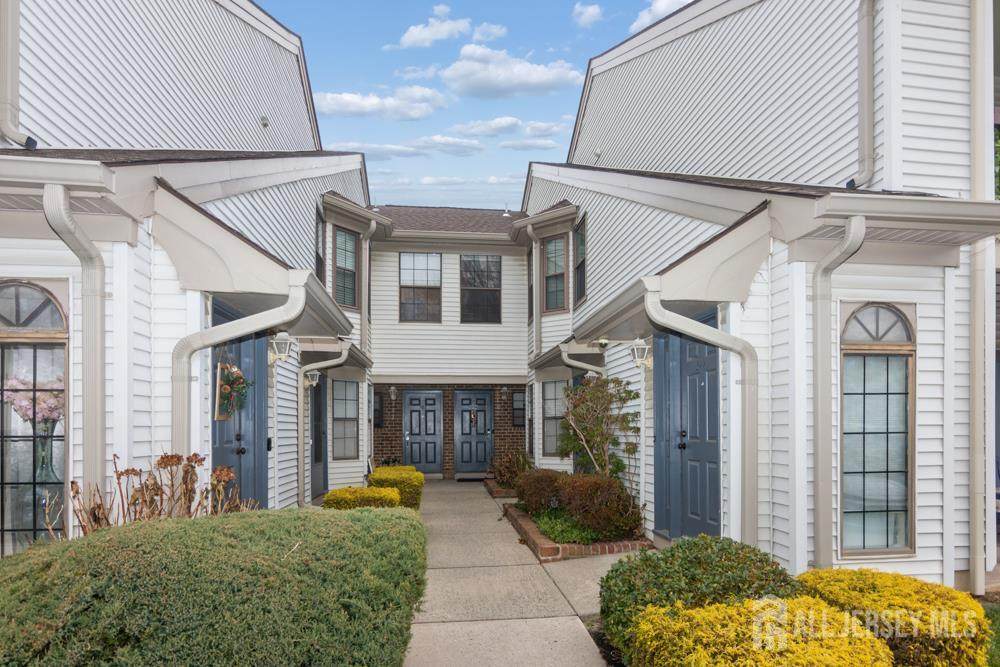 208 Sunshine Court - Photo 1
