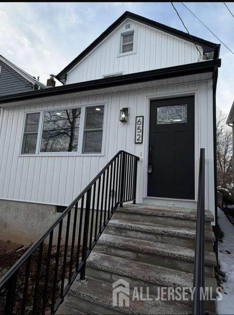 652 W Broad St Street - Photo 1