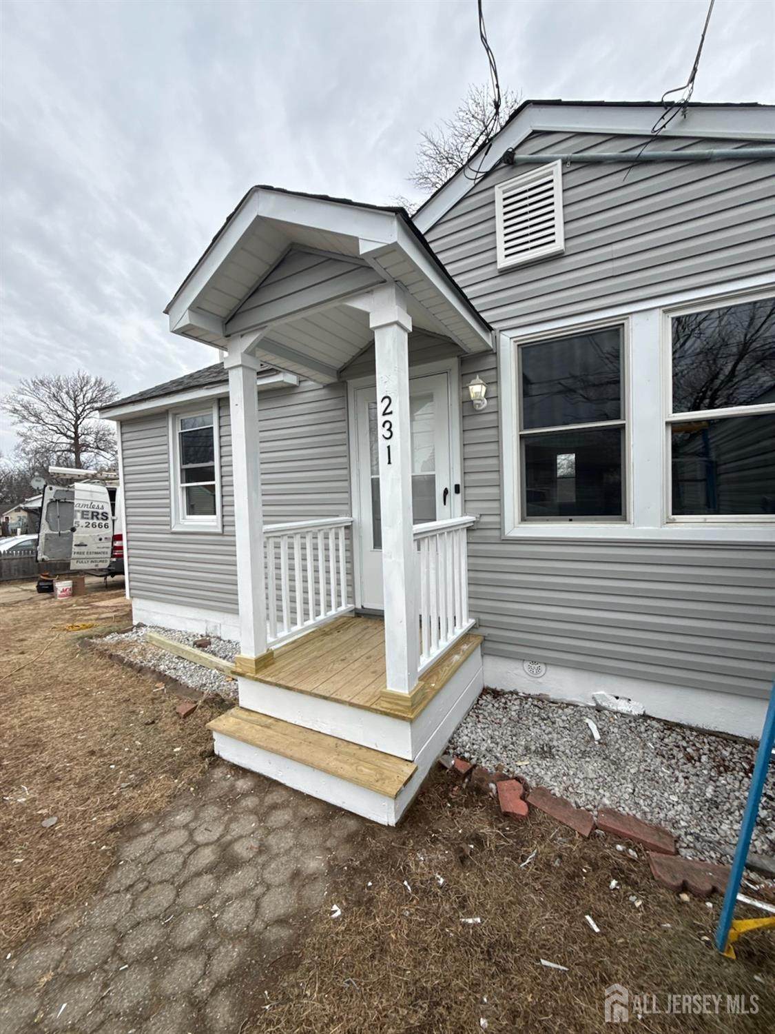 231 Hillcrest Avenue - Photo 1