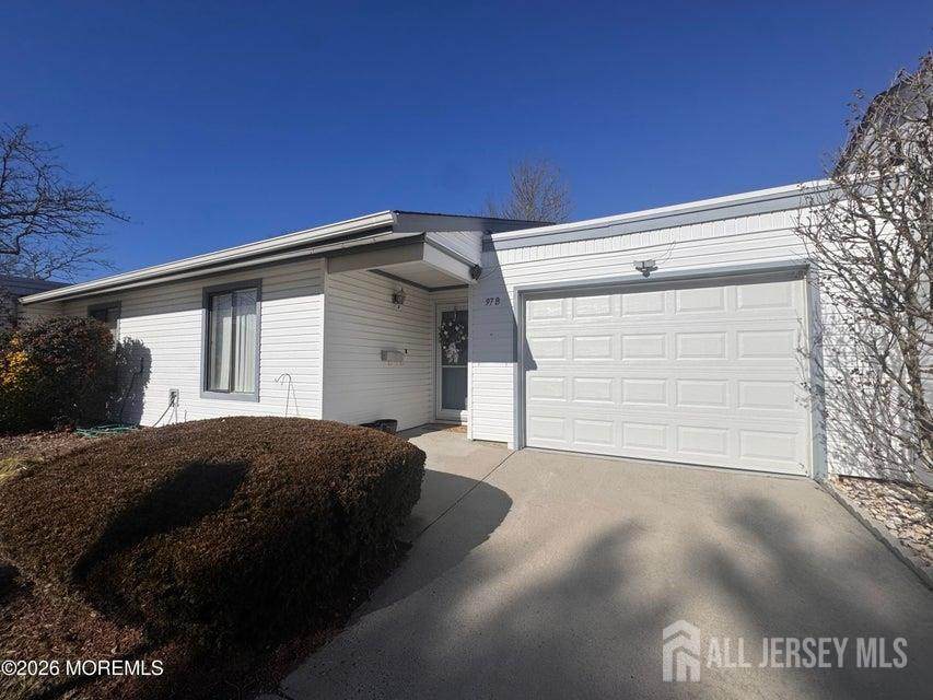 97 Salix Plaza - Photo 1