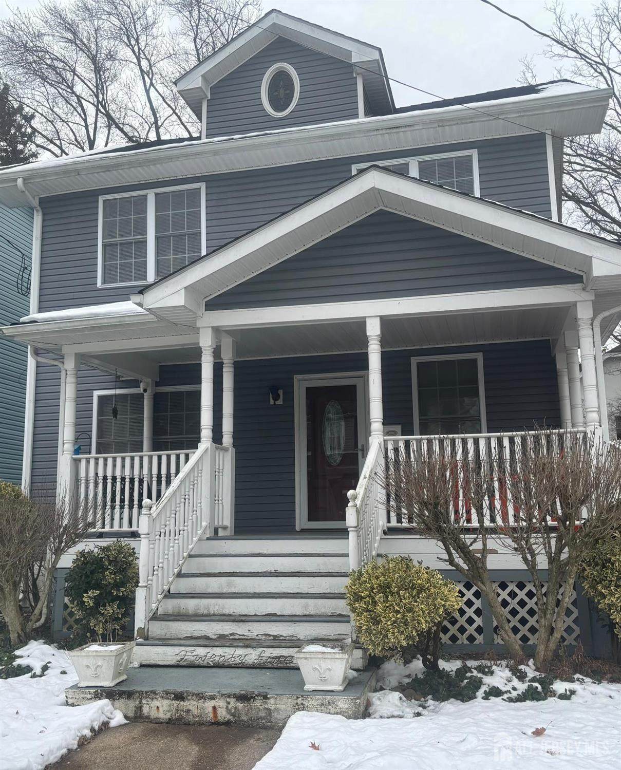 25 Columbia Avenue - Photo 1