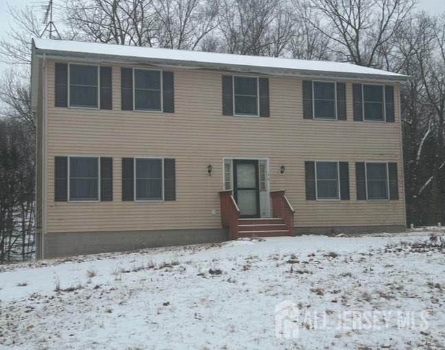 16 Crest Road - Photo 1