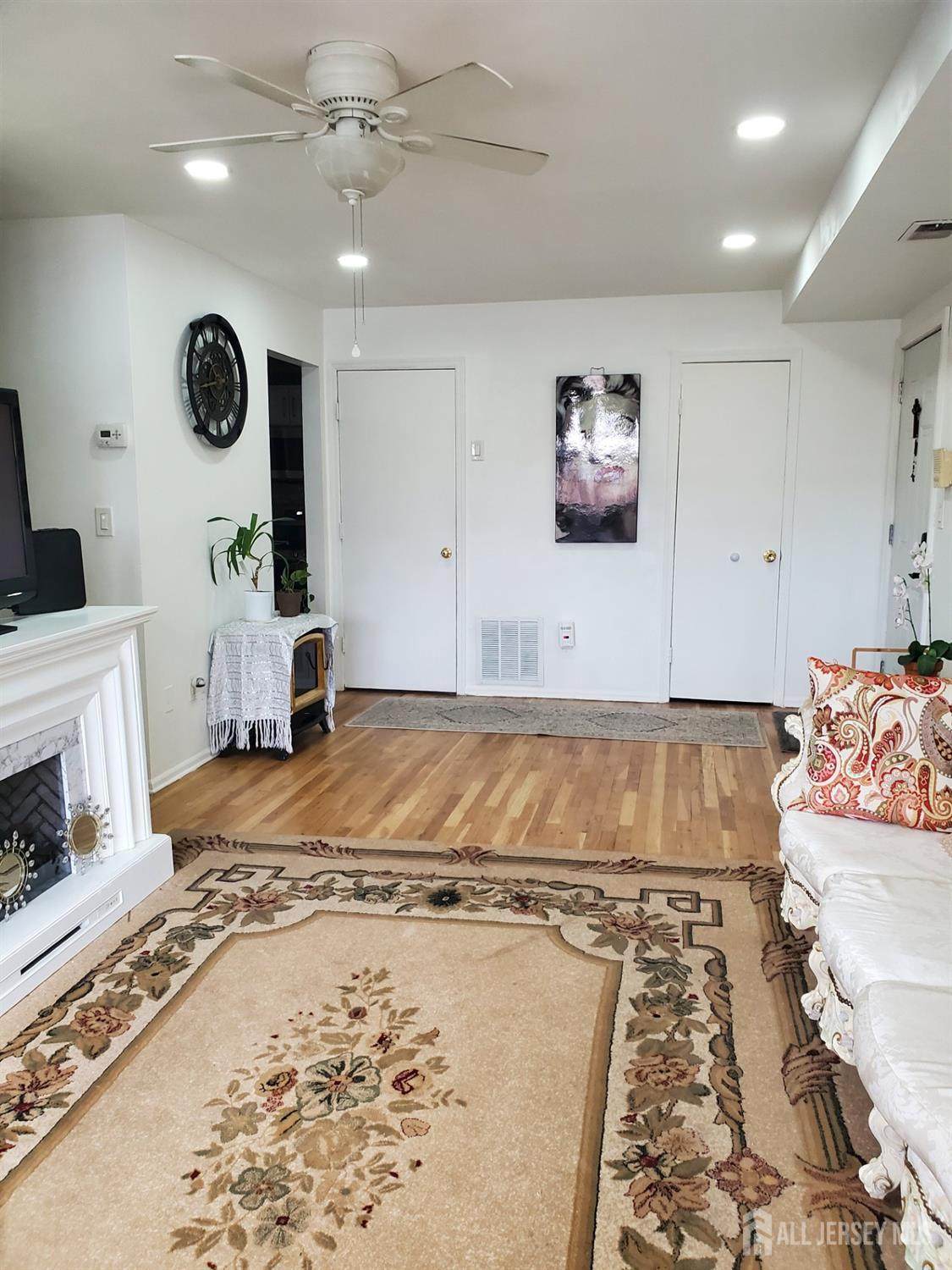 https://bt-photos.global.ssl.fastly.net/middlesexnj/orig_boomver_1_2611624R-2.jpg