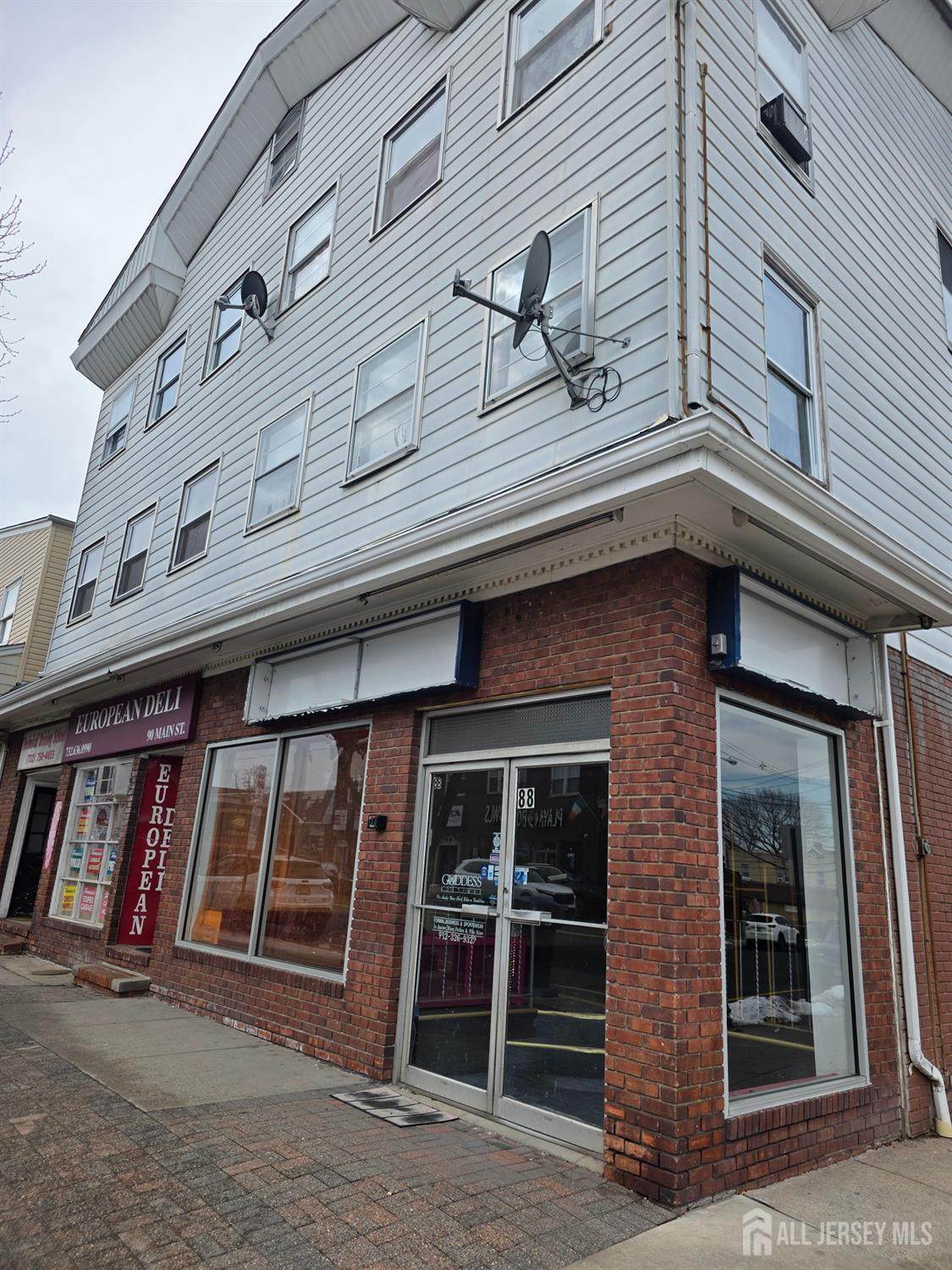 88 Main Street - Photo 1