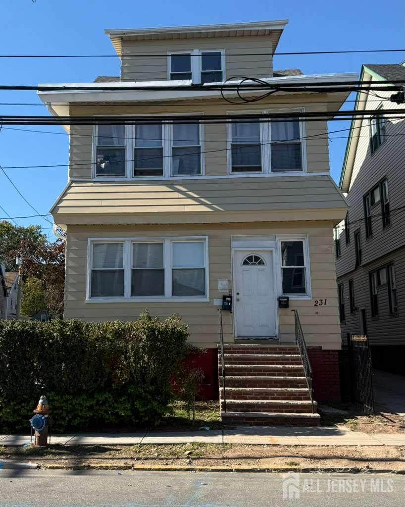 231 Myrtle Avenue - Photo 1
