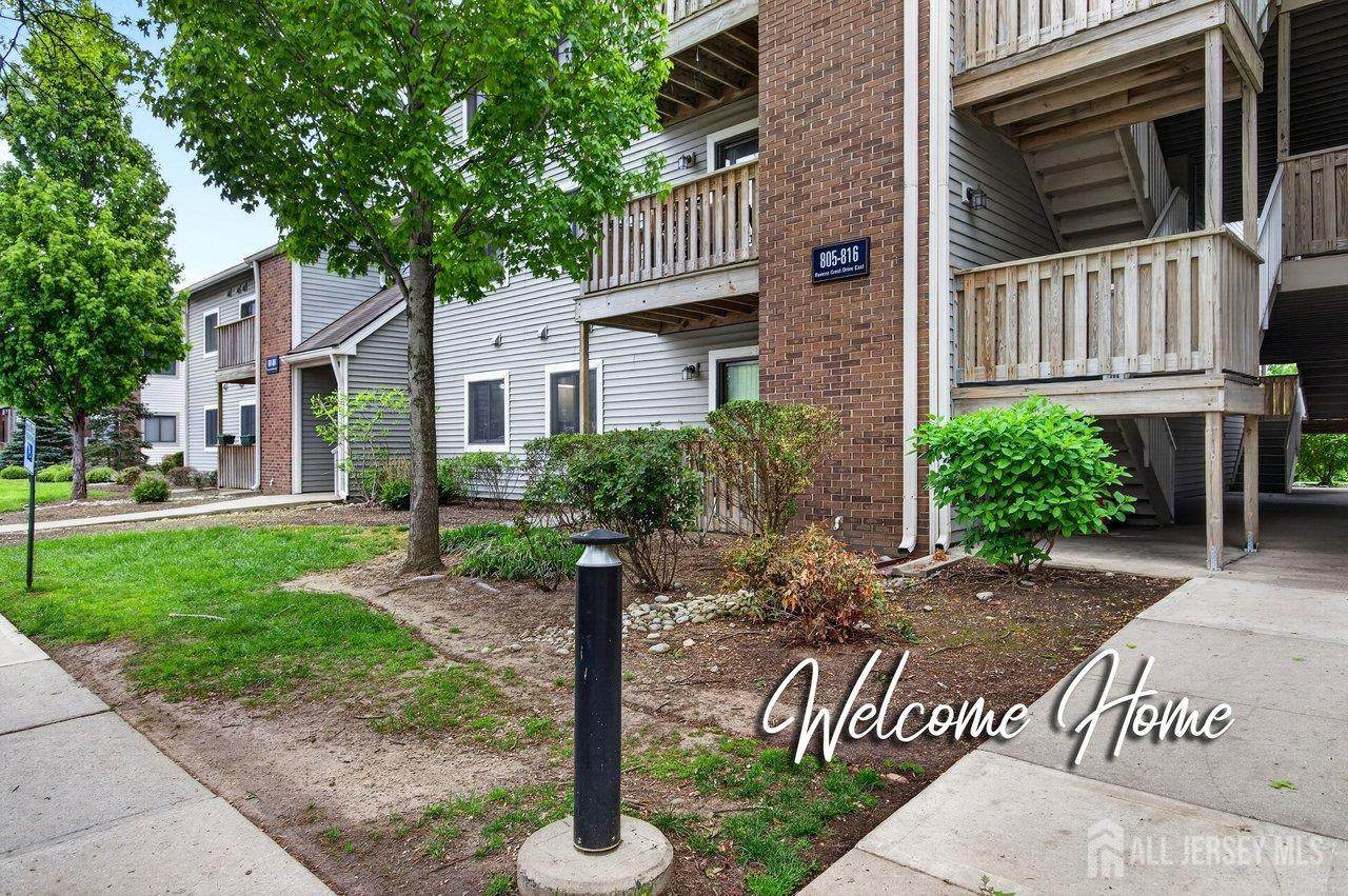 805 Ravens Crest Drive - Photo 1