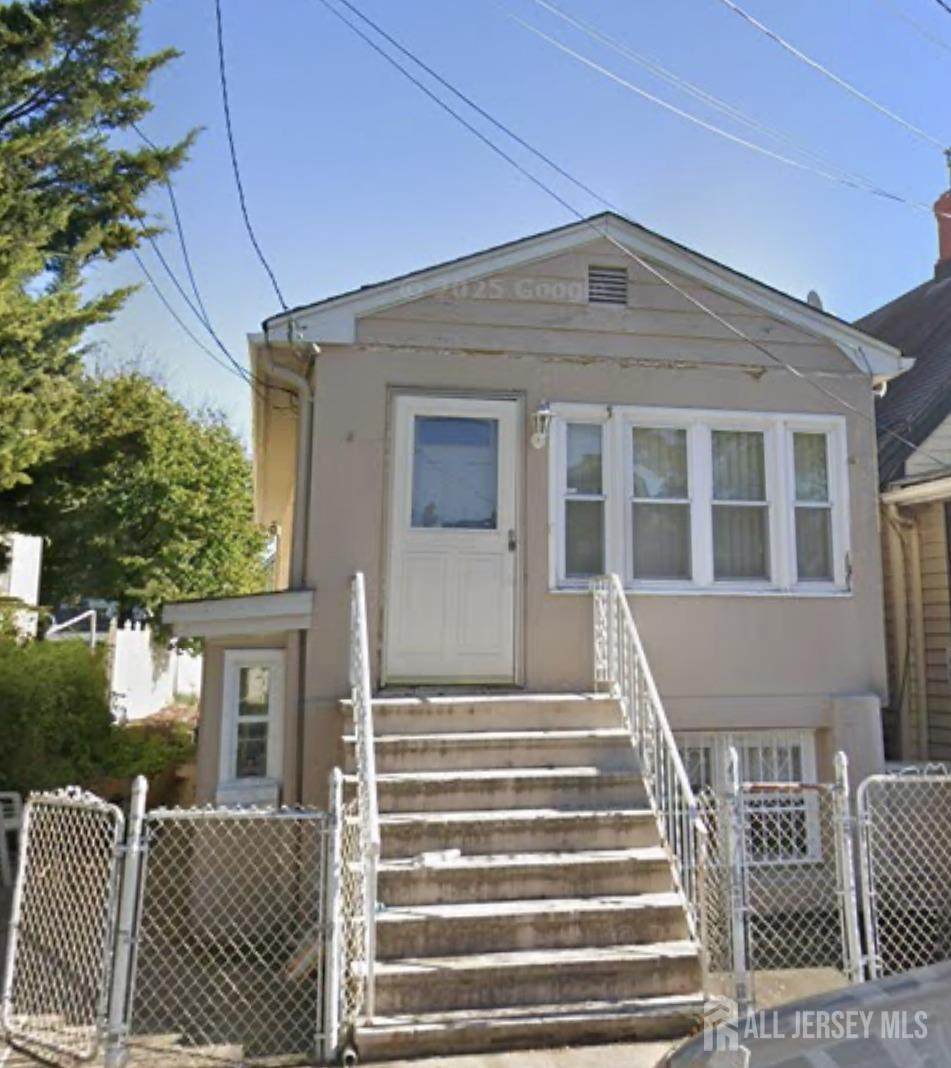 420 Lawton Place - Photo 1