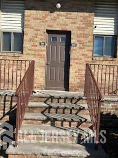 212 Oaks Boulevard - Photo 1