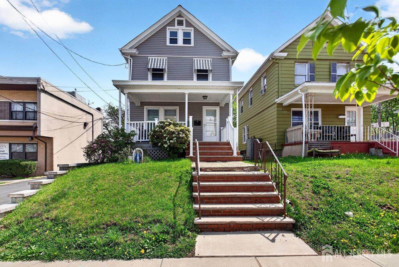 722 Livingston Avenue - Photo 1