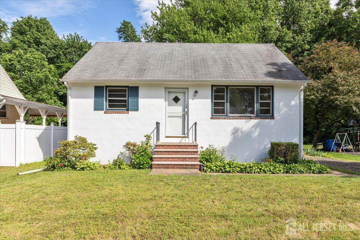 1008 Newton Street - Photo 1