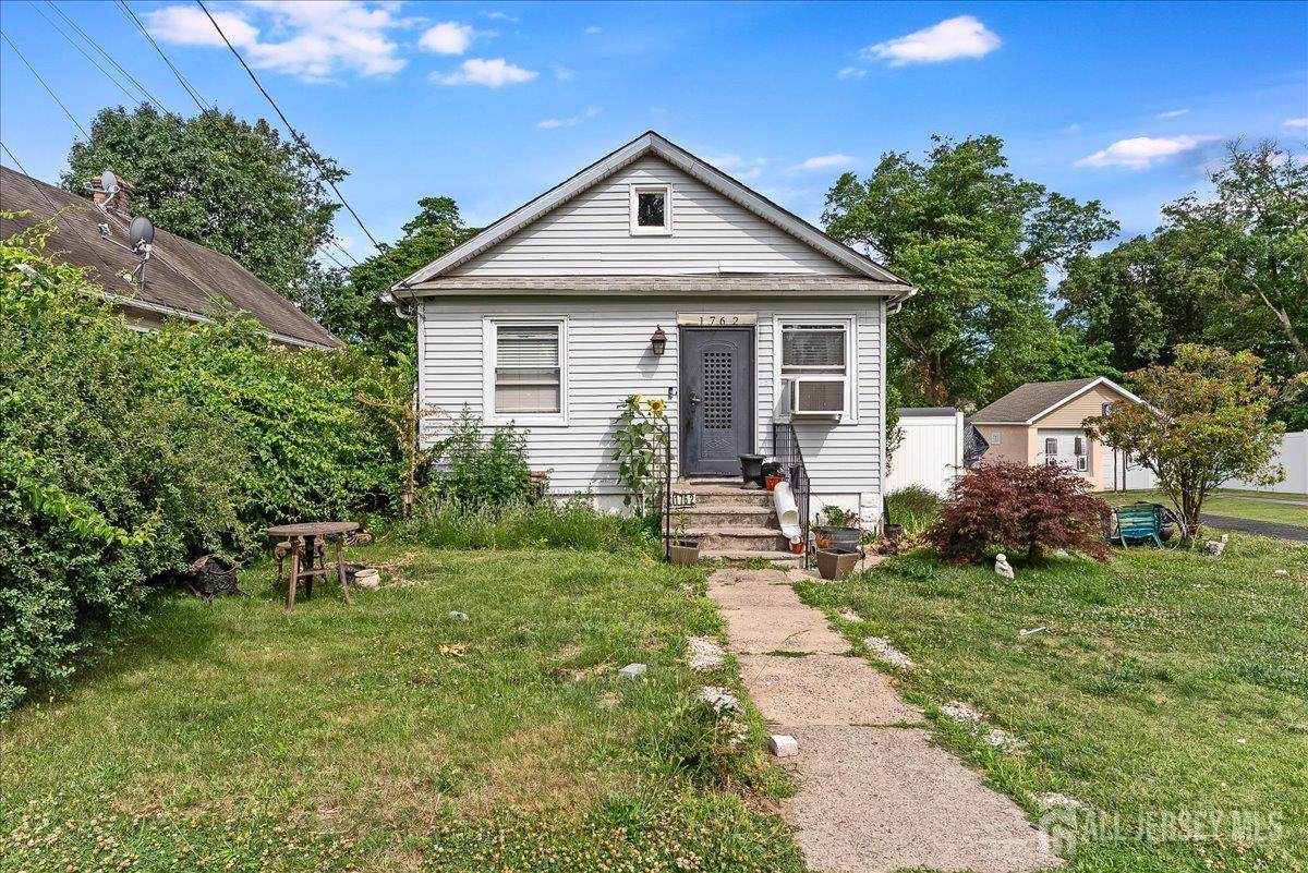 1762 5th Street - Photo 1