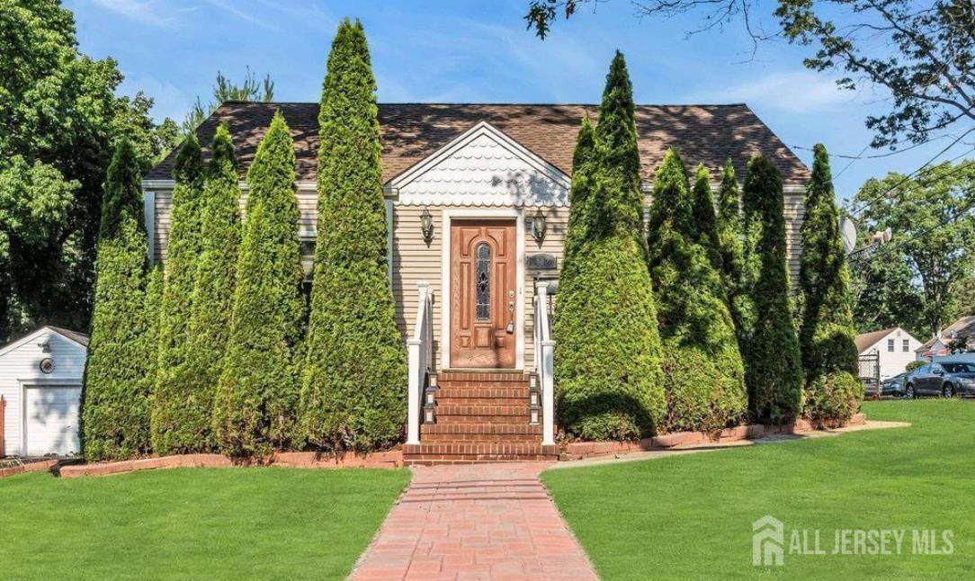 402 Ryders Lane - Photo 1
