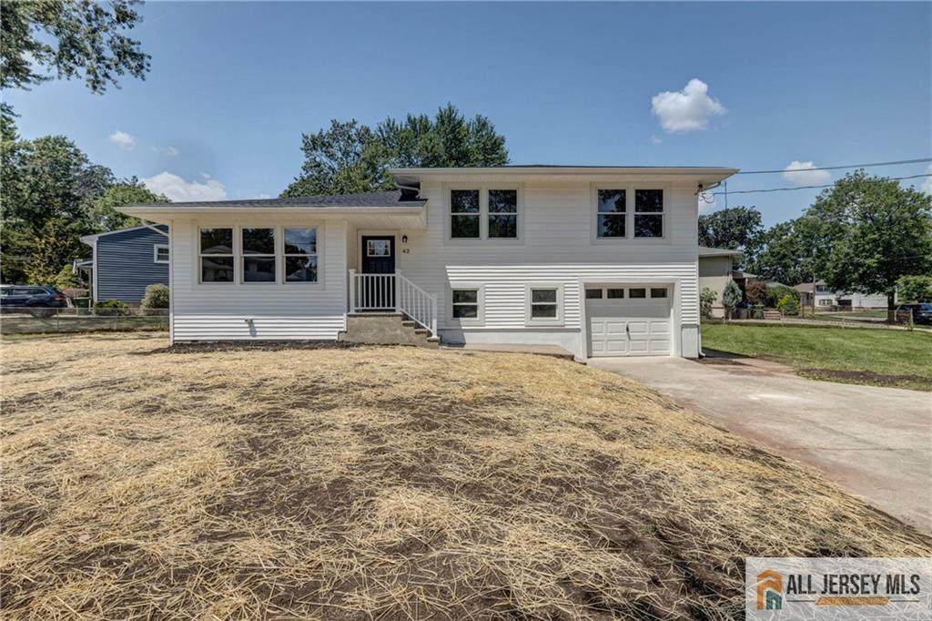 42 Larchmont Road - Photo 1