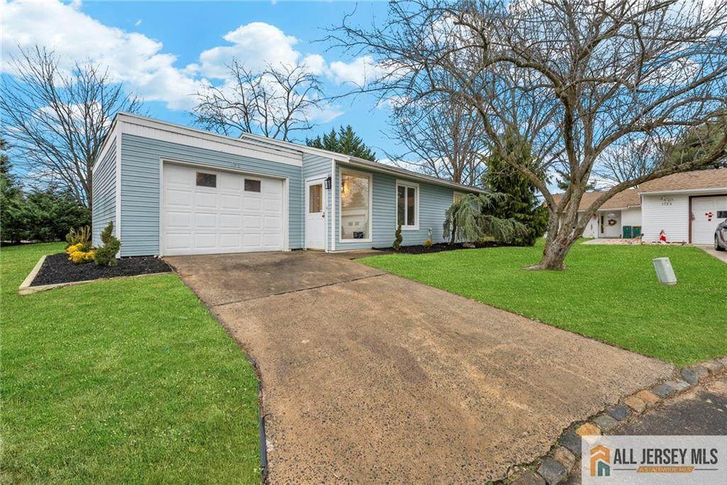 113 Indigo Plaza - Photo 1