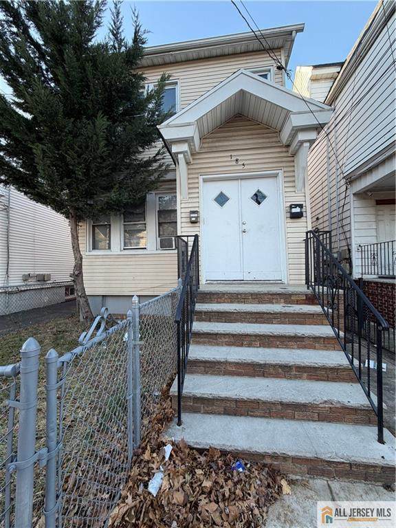 185 Linden #2 Avenue - Photo 1