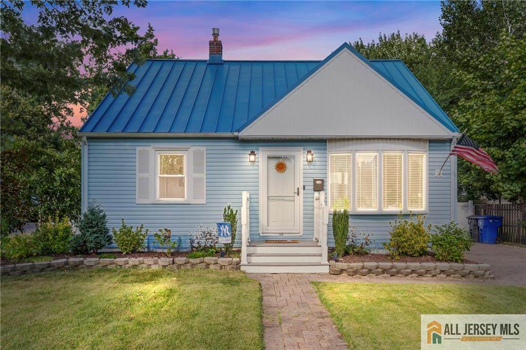 124 Pine Street - Photo 1