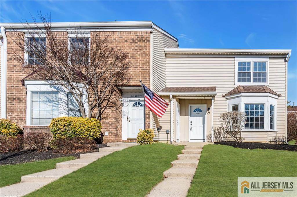 114 Wilshire Court - Photo 1