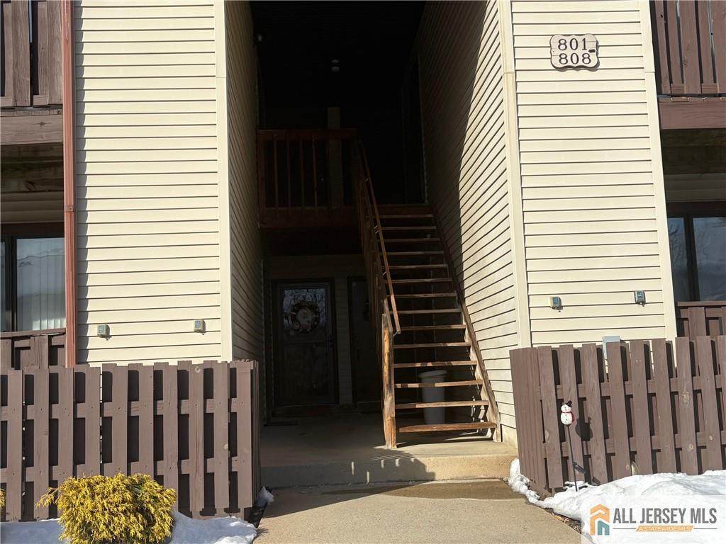 802 Lindsey Court - Photo 1