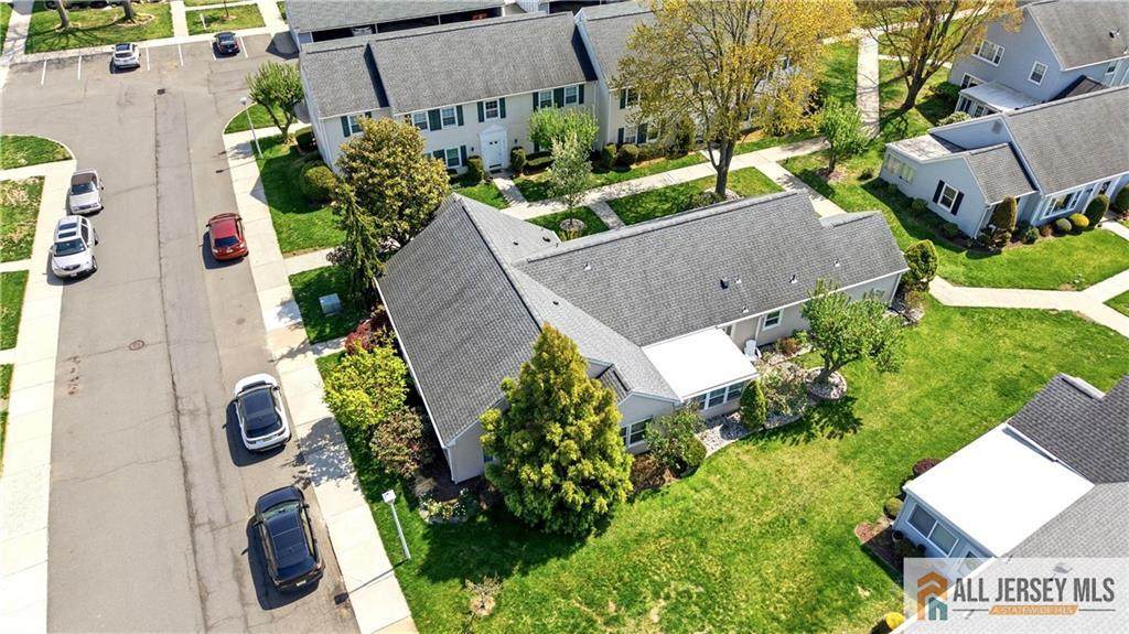 272 Middlebury Lane - Photo 1
