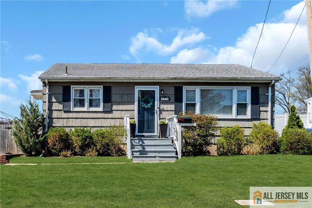 25 Woodview Avenue - Photo 1