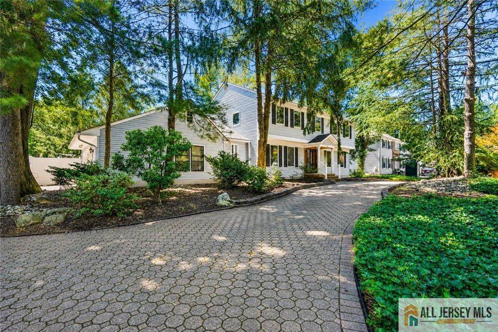 16 Phyllis Place - Photo 1