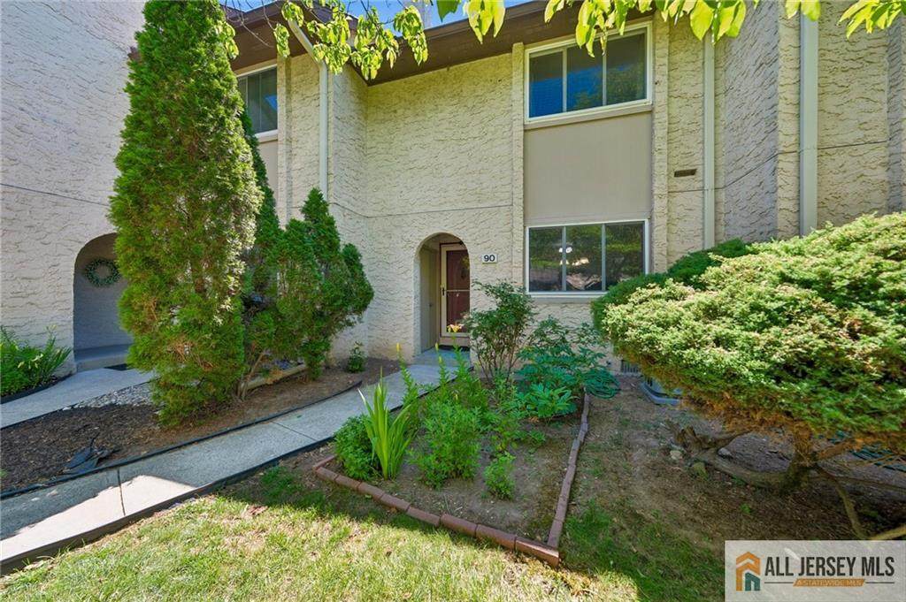 90 Tennyson Drive - Photo 1