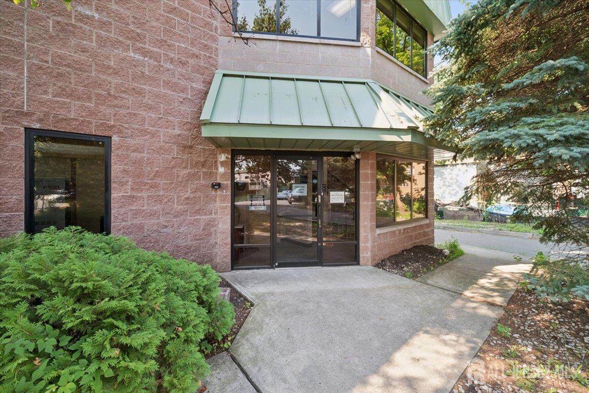 144 12th Street - Photo 1