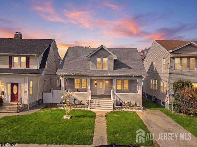 140 Grove Avenue - Photo 1