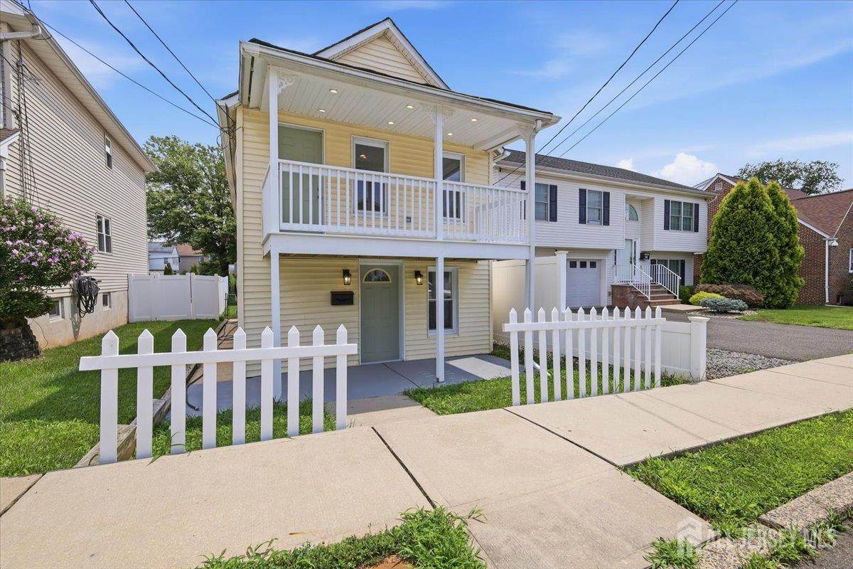 211 8th Avenue - Photo 1