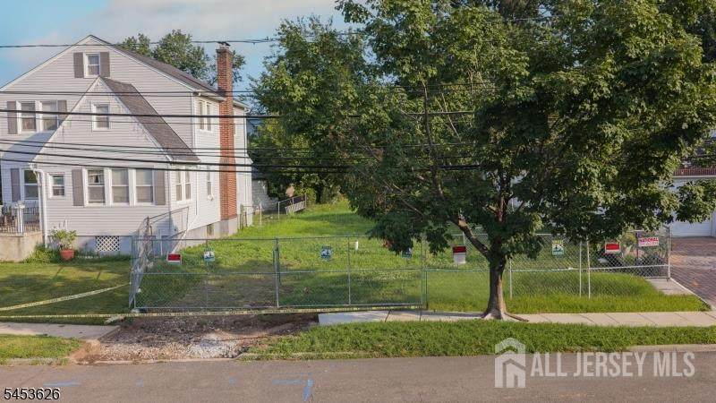 272 Beechwood Avenue - Photo 1