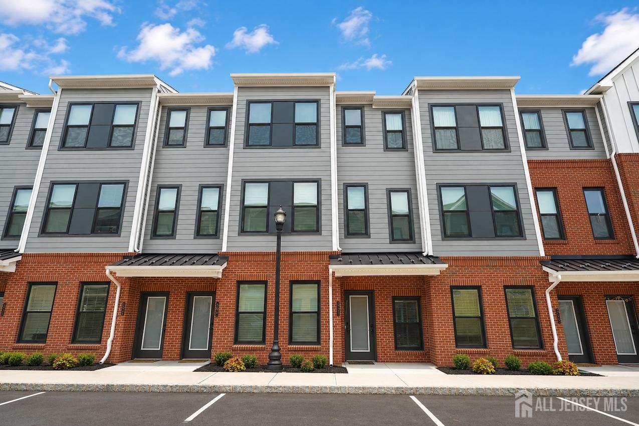 605 Parker Boulevard - Photo 1