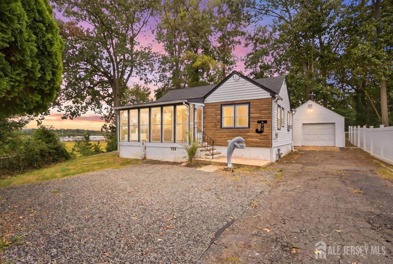 471 Beverly Drive - Photo 1