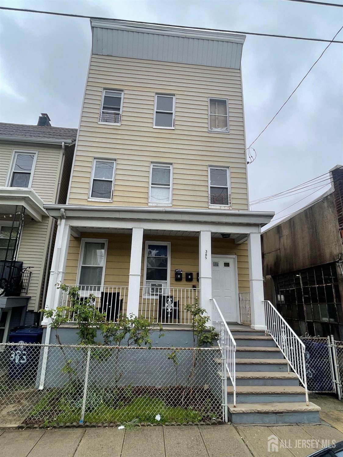 385 Washington Street - Photo 1