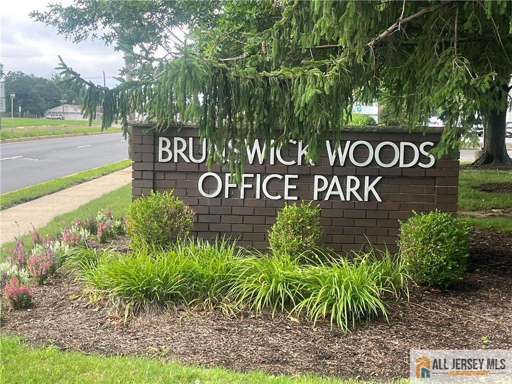 7 Brunswick Woods Drive - Photo 1
