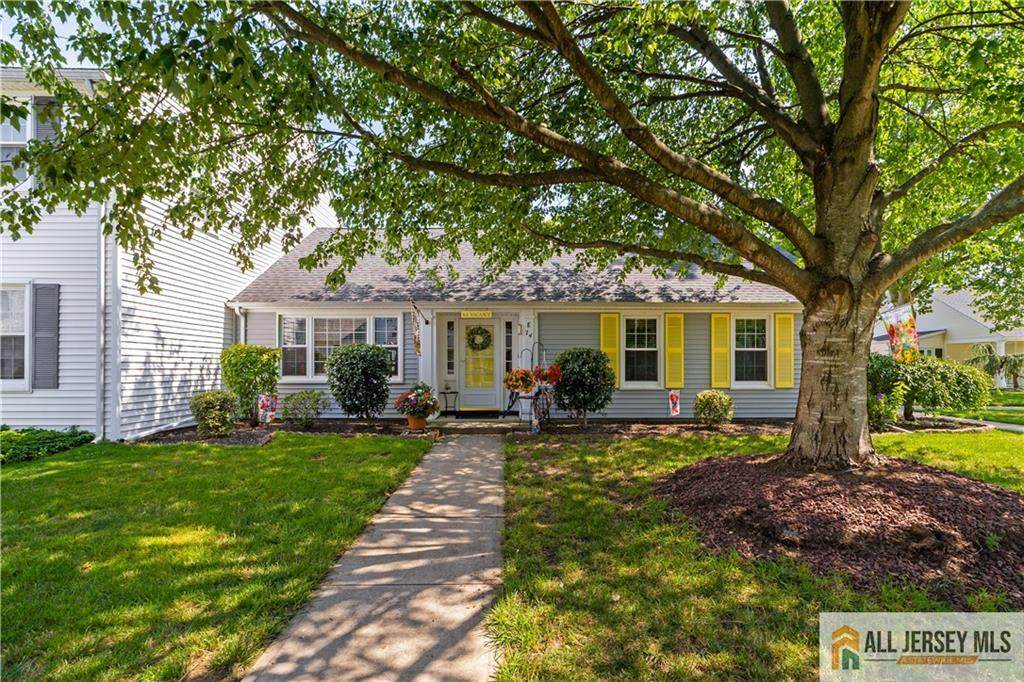 74 Amherst Lane - Photo 1