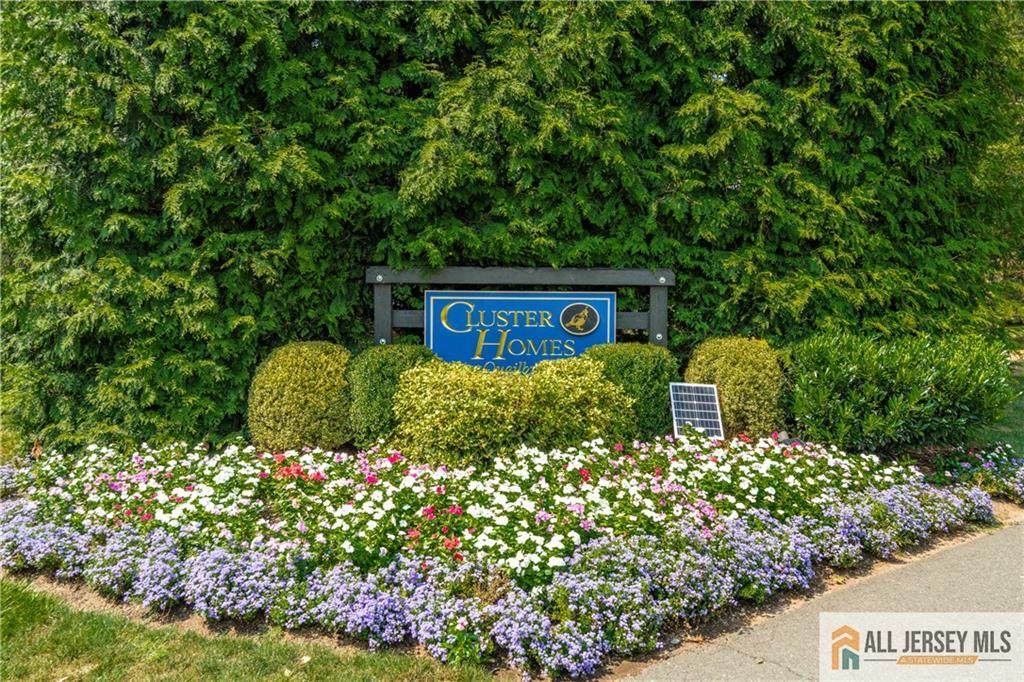 130 Winchester Way - Photo 1