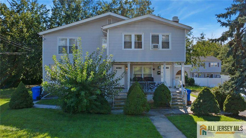 899 Green Street - Photo 1